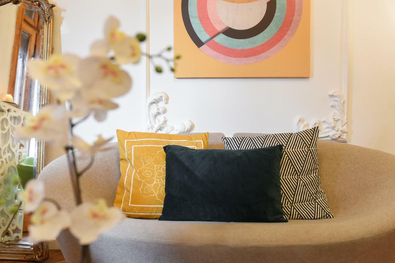 Ferienwohnung Love.Travel.Explore ♥️Apt W/ Balcony In Old Town Bukarest Exterior foto